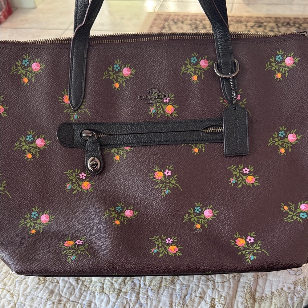 BROWN FLORAL COACH TOTE